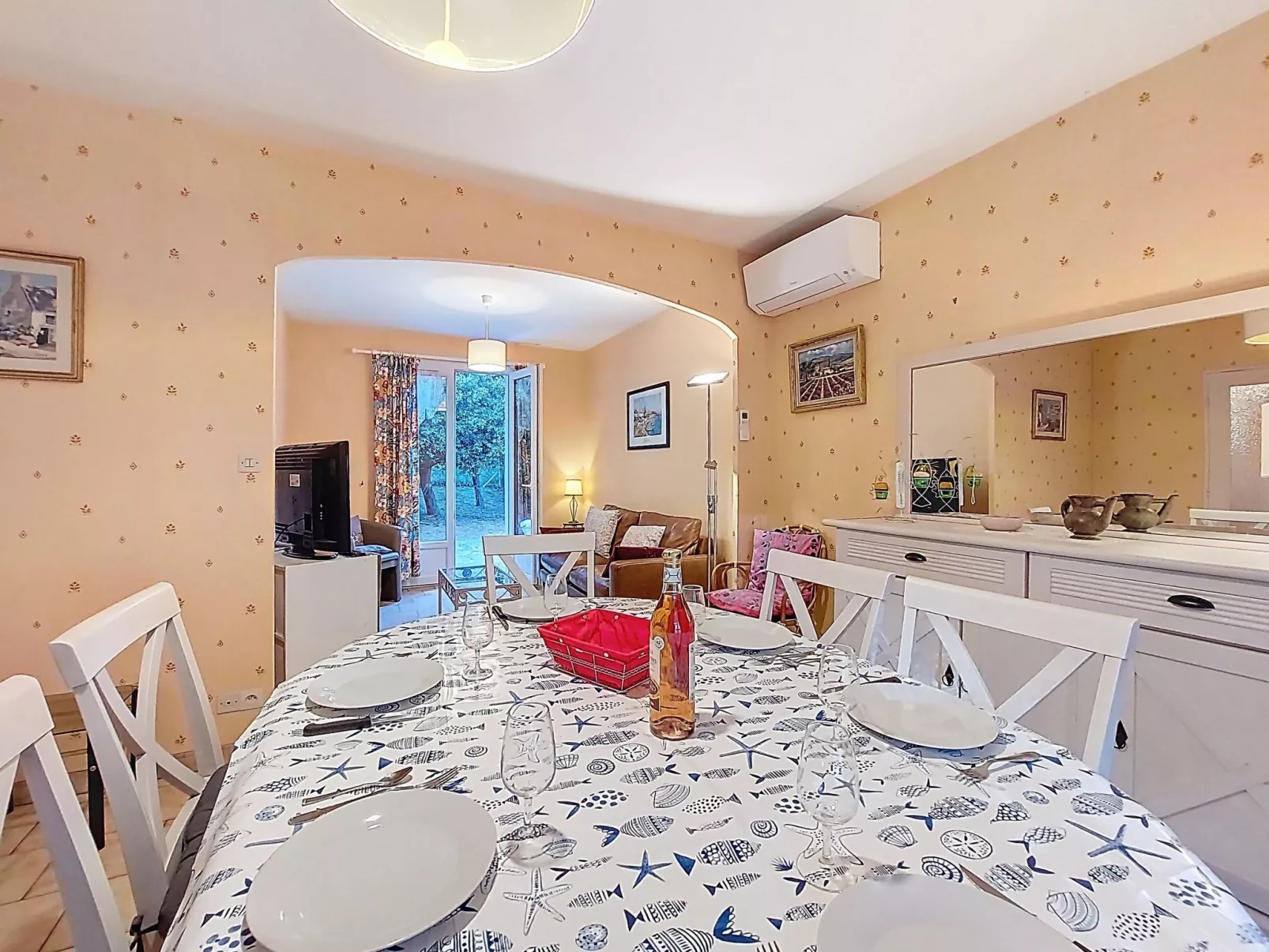 Les Alouettes - Drinnen