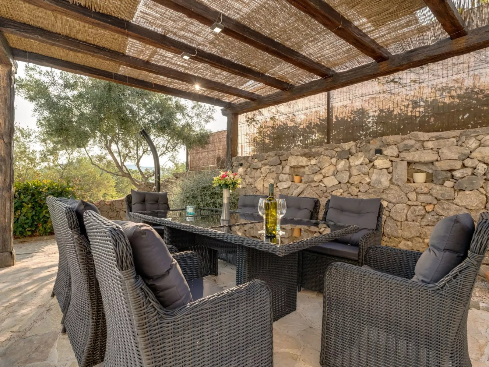 Villa "Oleandar" mit Schwimmbad und Meerblick - Image-tags.info