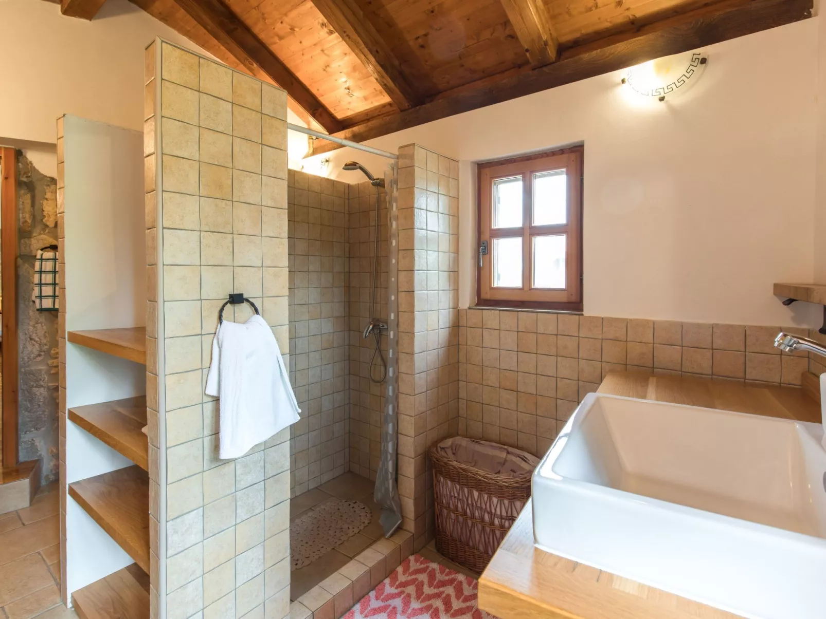 "Villa Nadia" mit eigenem Pool - Image-tags.info