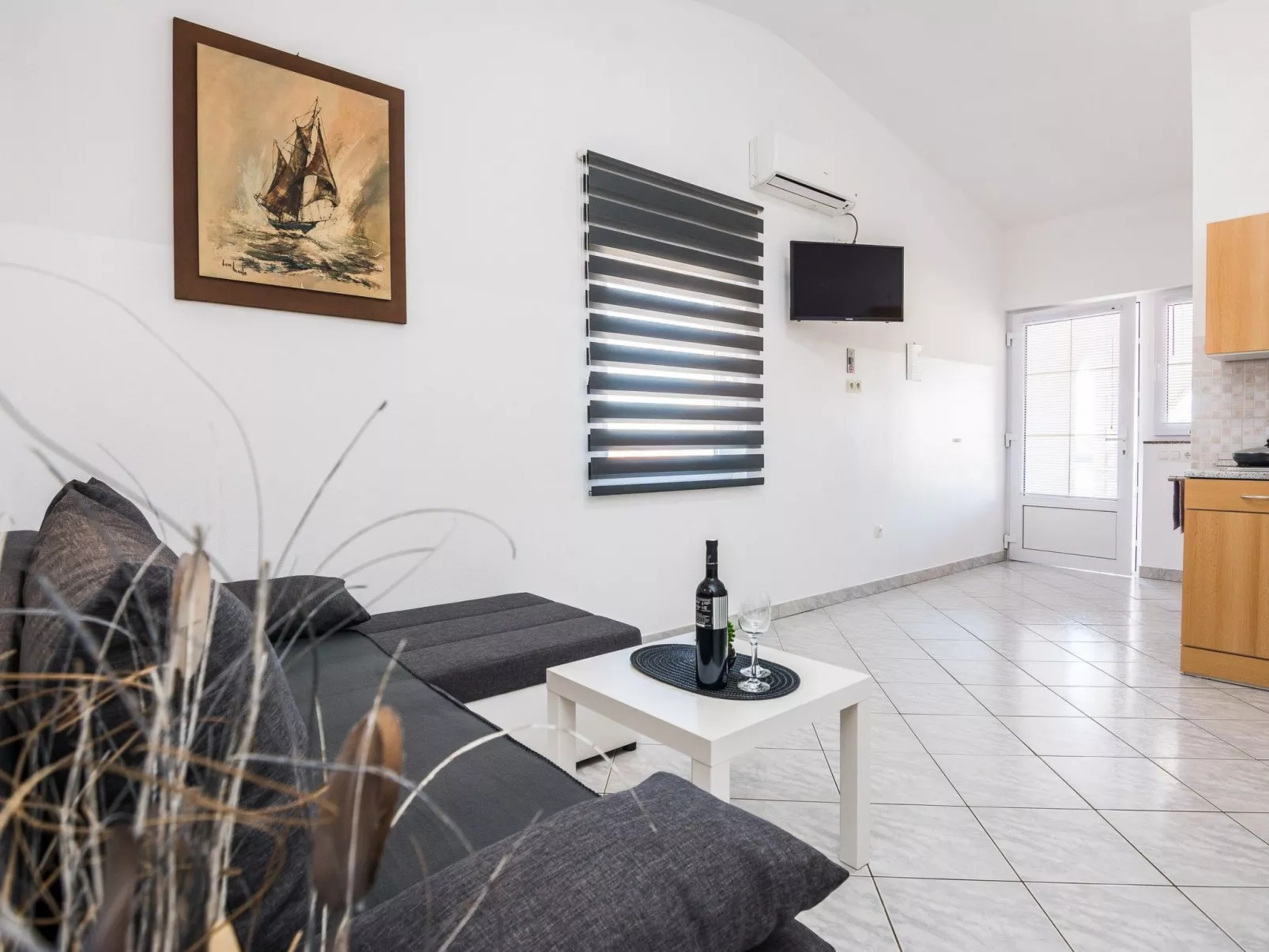 Apartment Skundric 4 - Image-tags.info