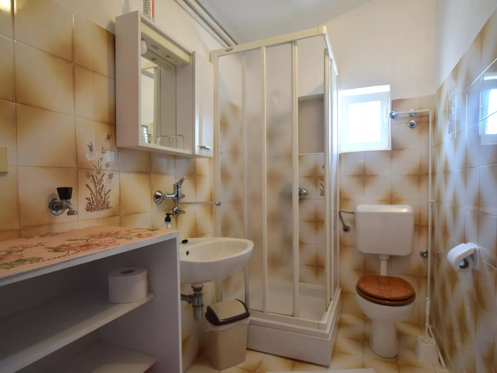 "Slunjski" mit Balkon - Image-tags.info