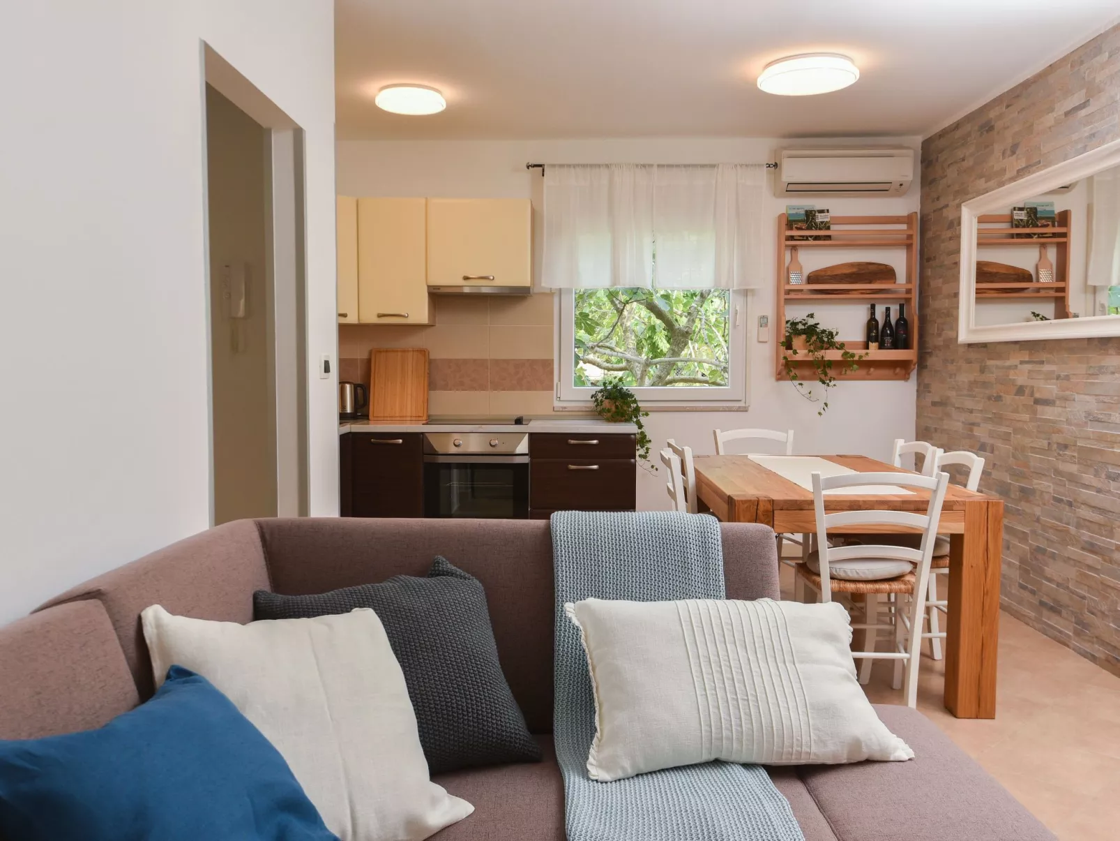 Villa Lipa - Image-tags.info