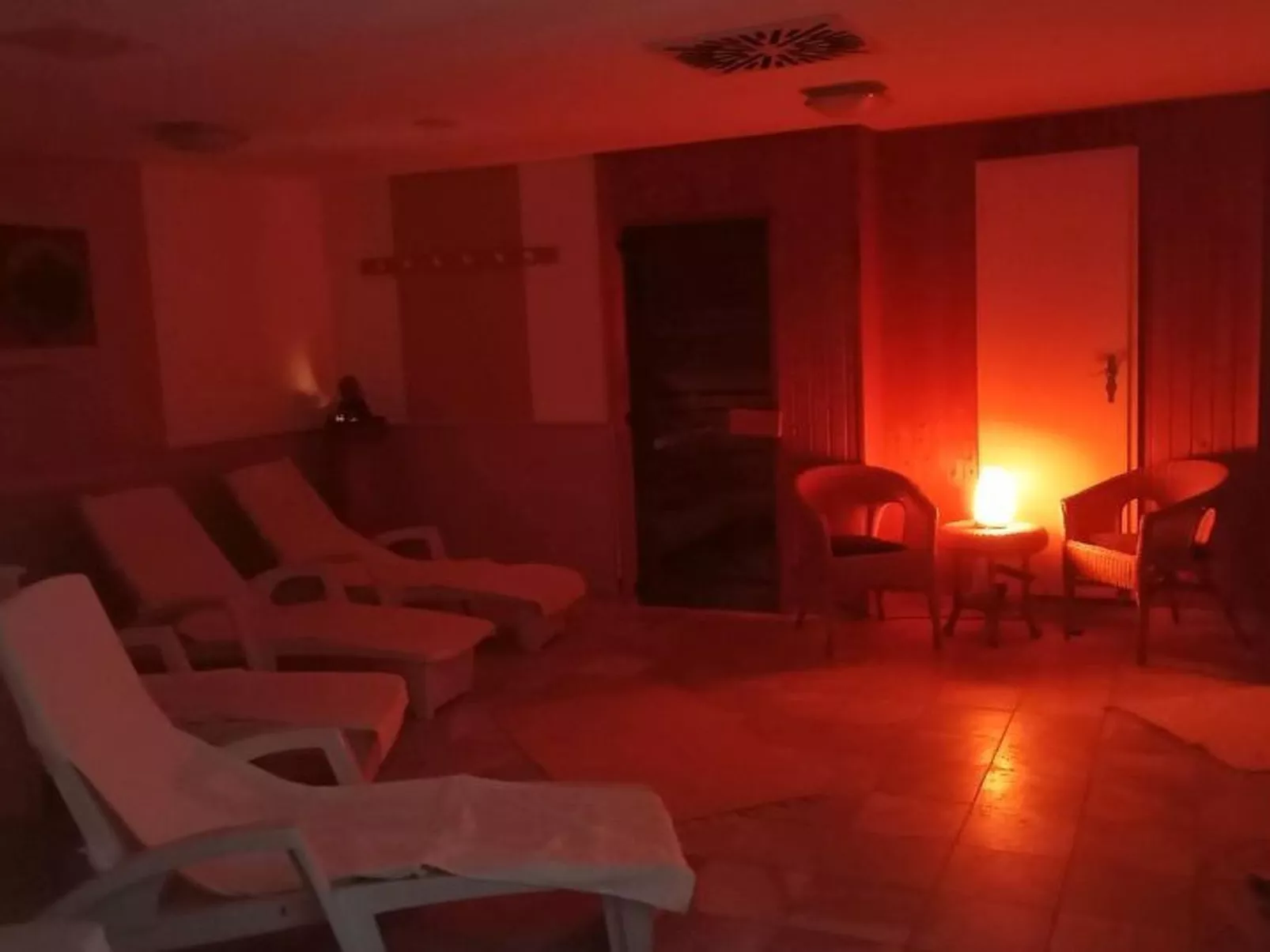 2 Personen  Hund willkommen - Image-tags.info