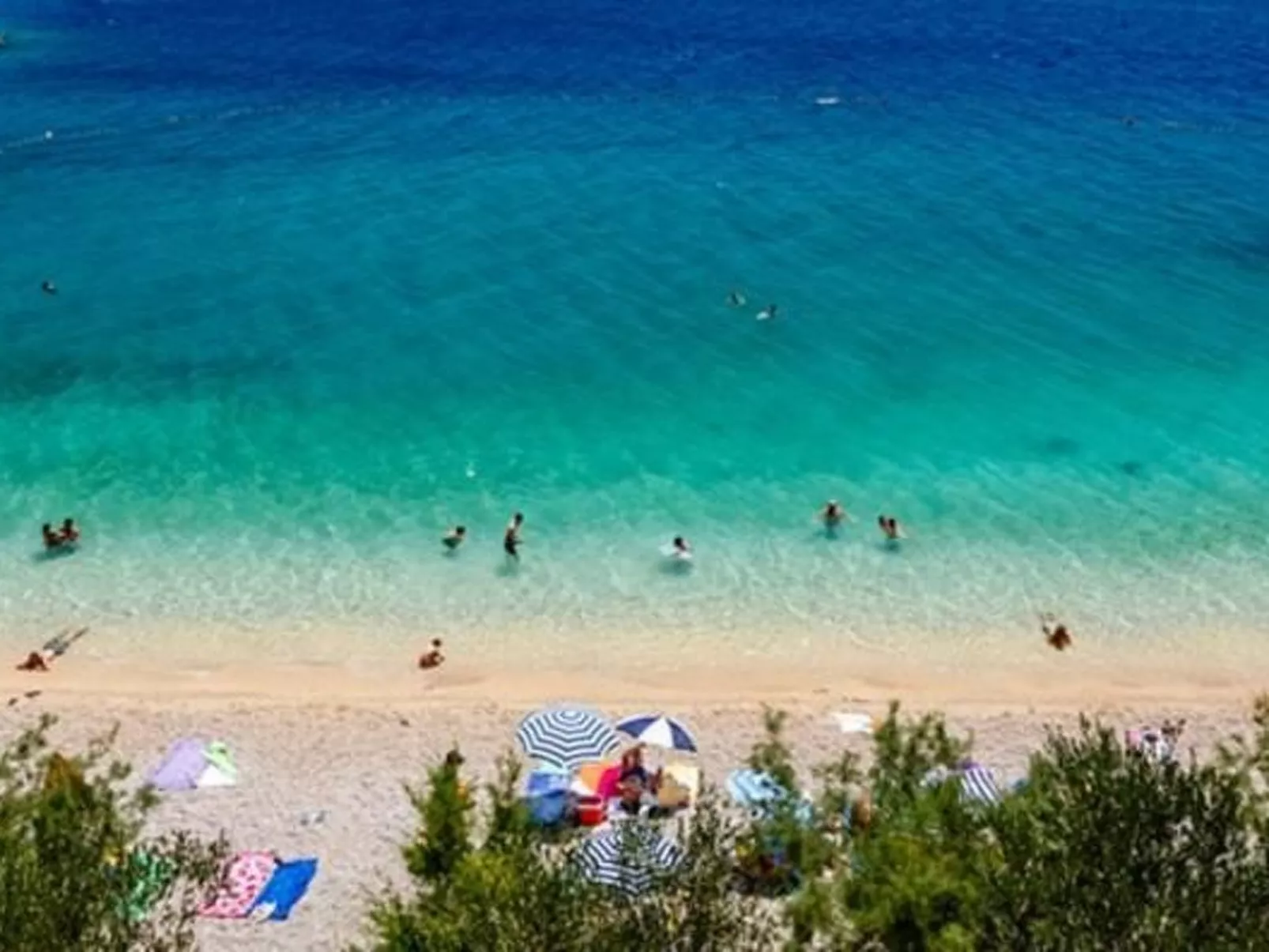 Neue Luxusvilla mit Schwimmbad, Sauna - Image-tags.info