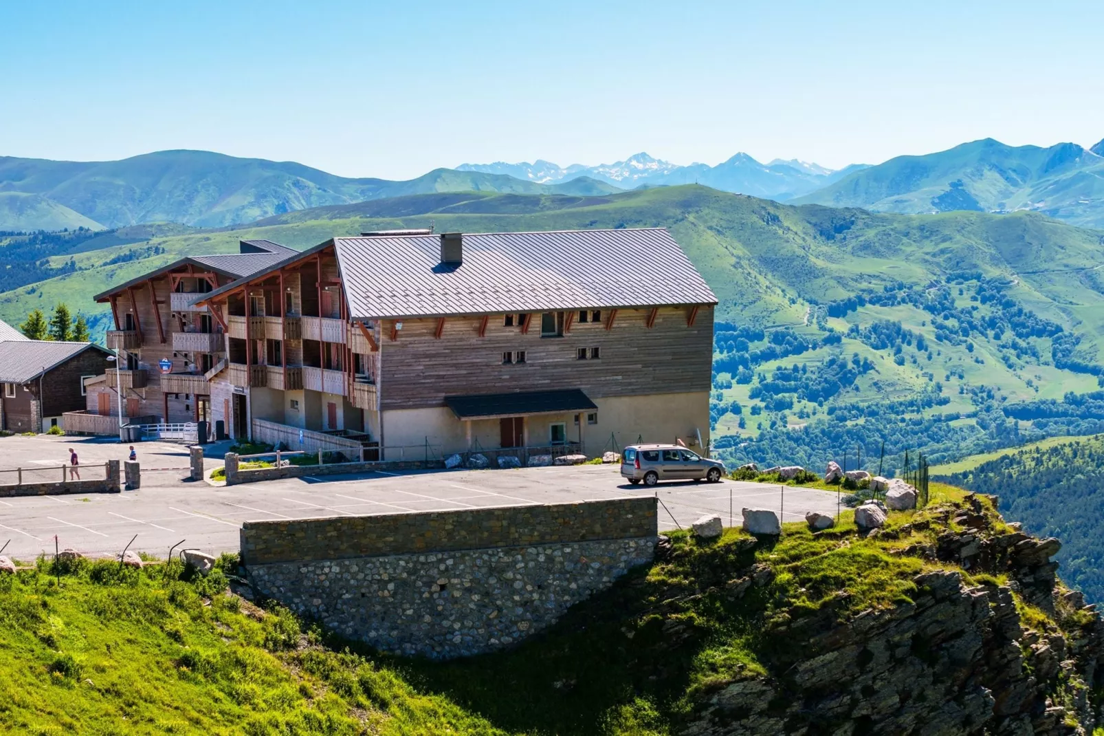 Residence Les Chalets de l'Adet 2-Exterior summer