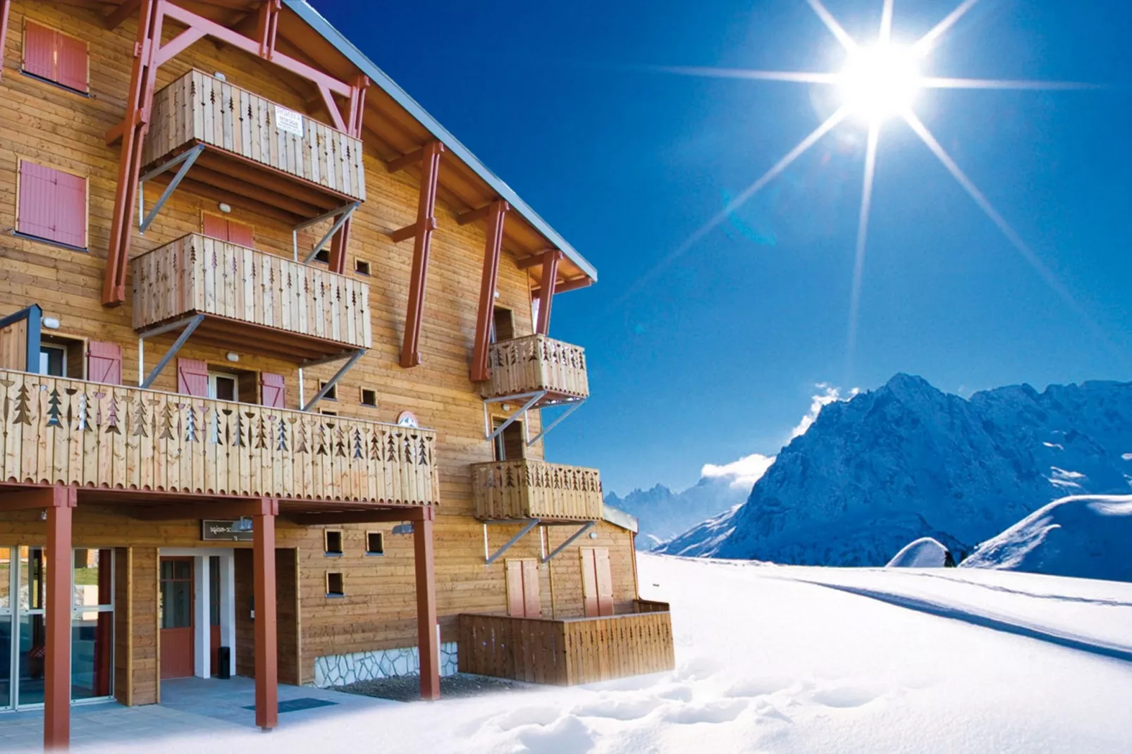 Residence Les Chalets de l'Adet 2-Exterior winter