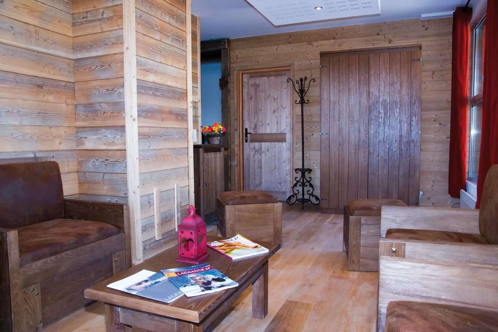 Residence Les Chalets de l'Adet 2-Reception hall