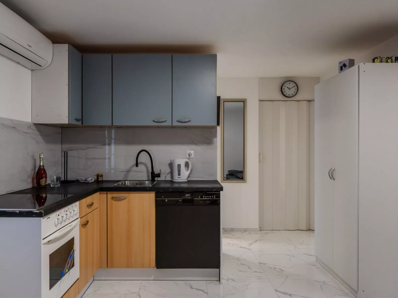 Apartment Kristija 1 - Image-tags.info