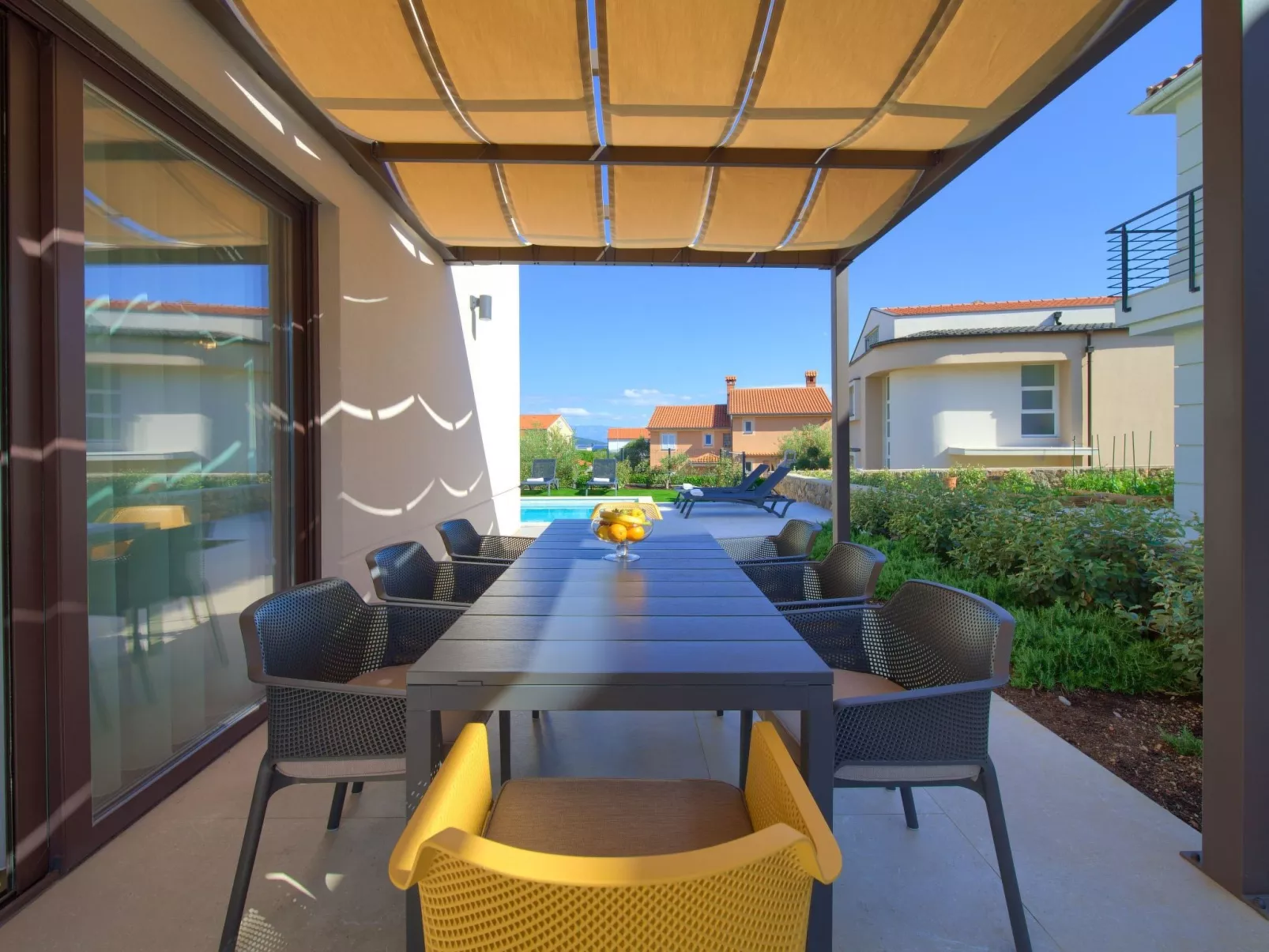 "Lana" mit Schwimmbad - Image-tags.info