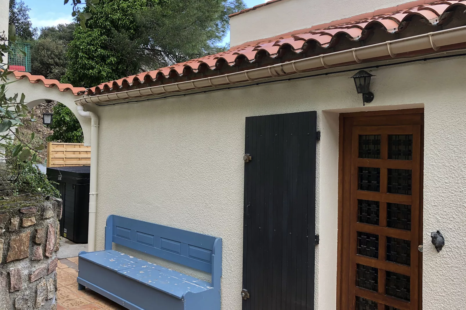 Attractive and luxurious villa with pool-jacuzzi-Terrace balcony