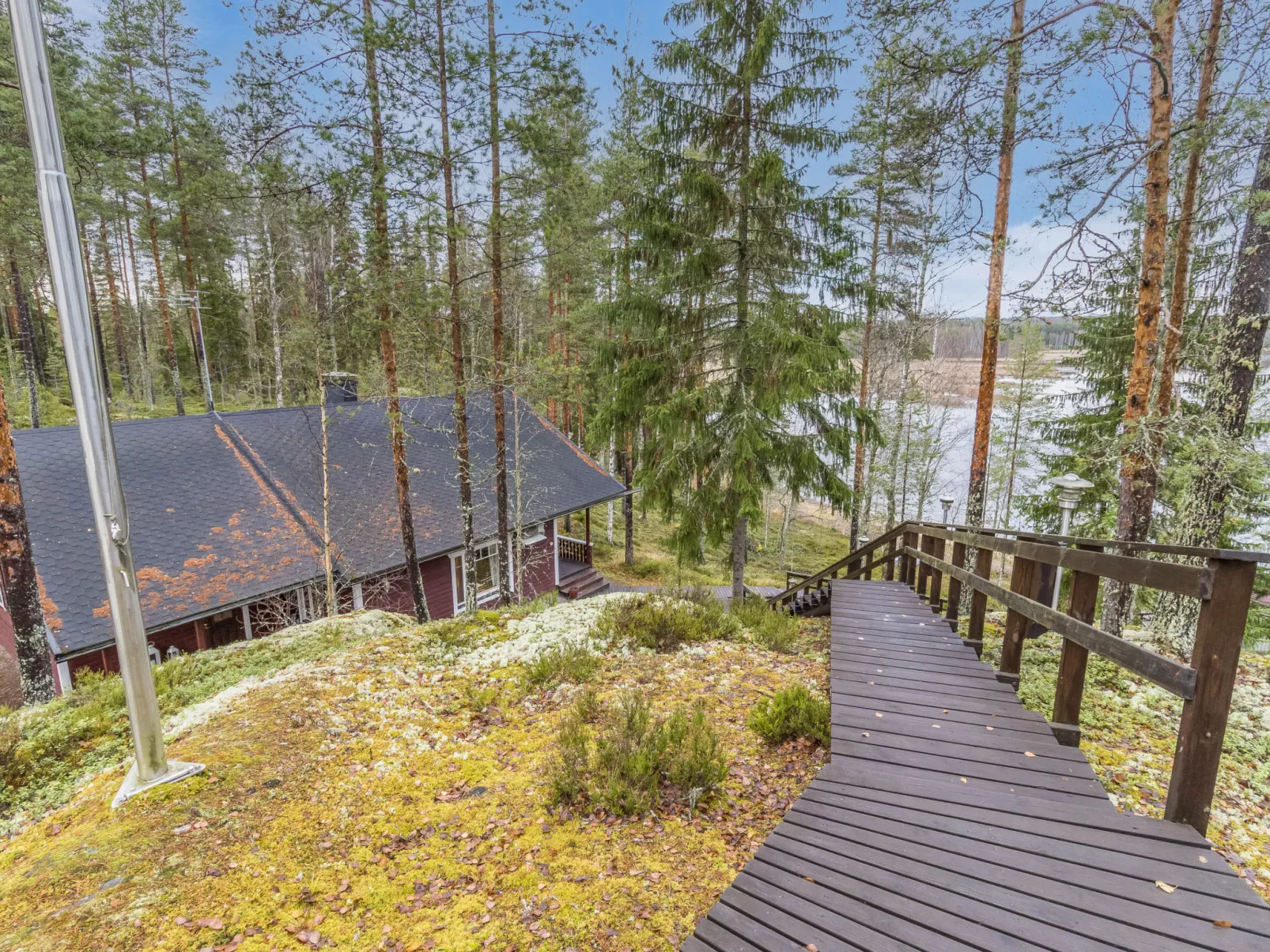 Villa huvikalliola - Drinnen