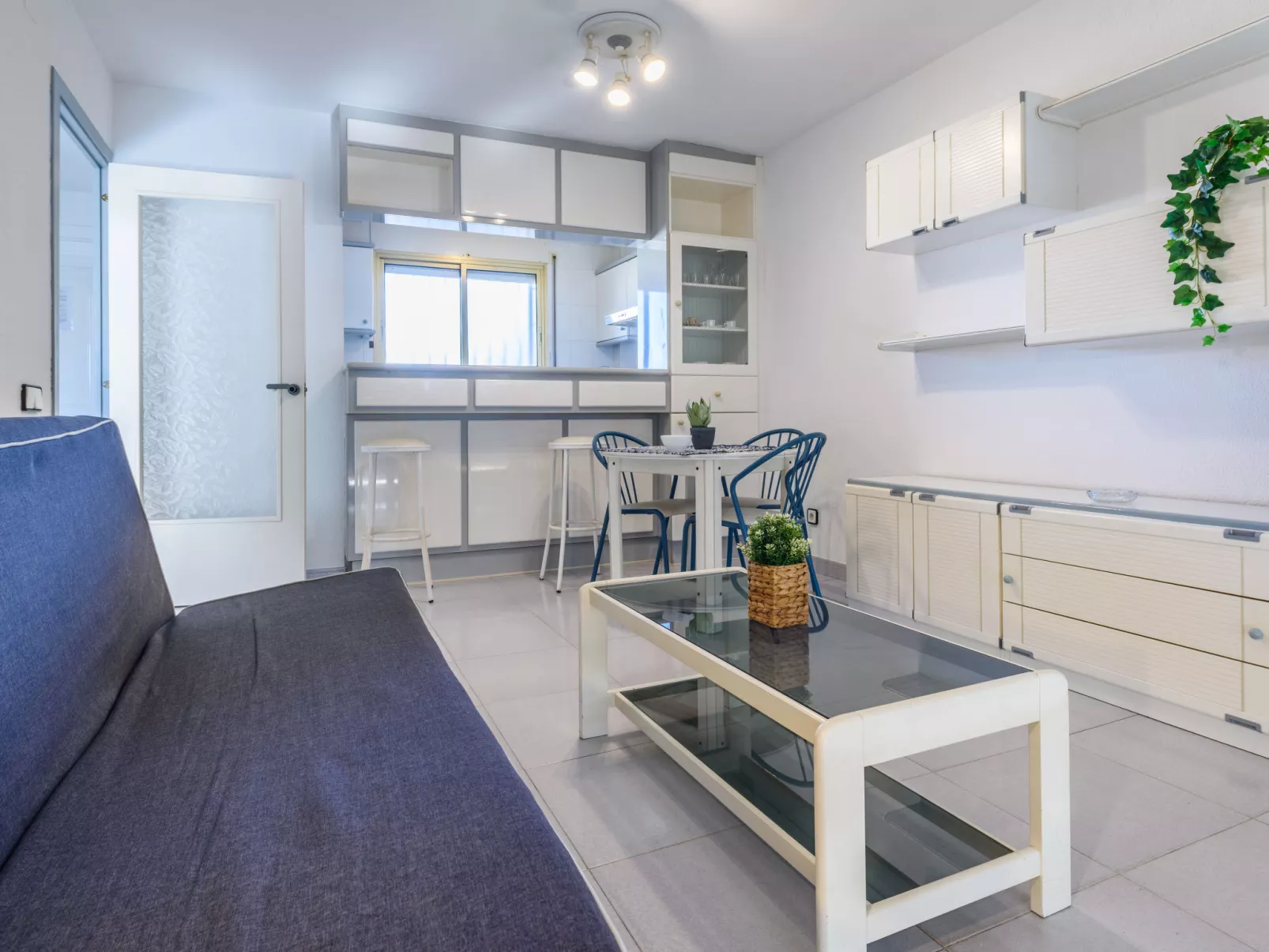 Cambrils Park B - Inside