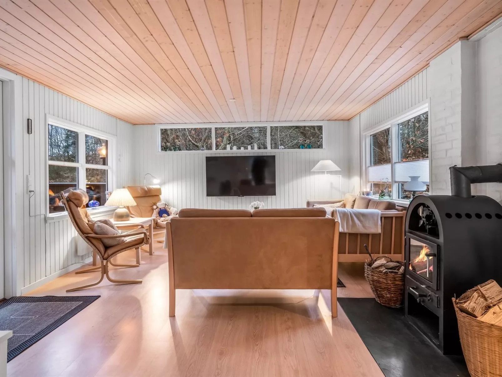 "Peadda" - 300m from the sea-Inside