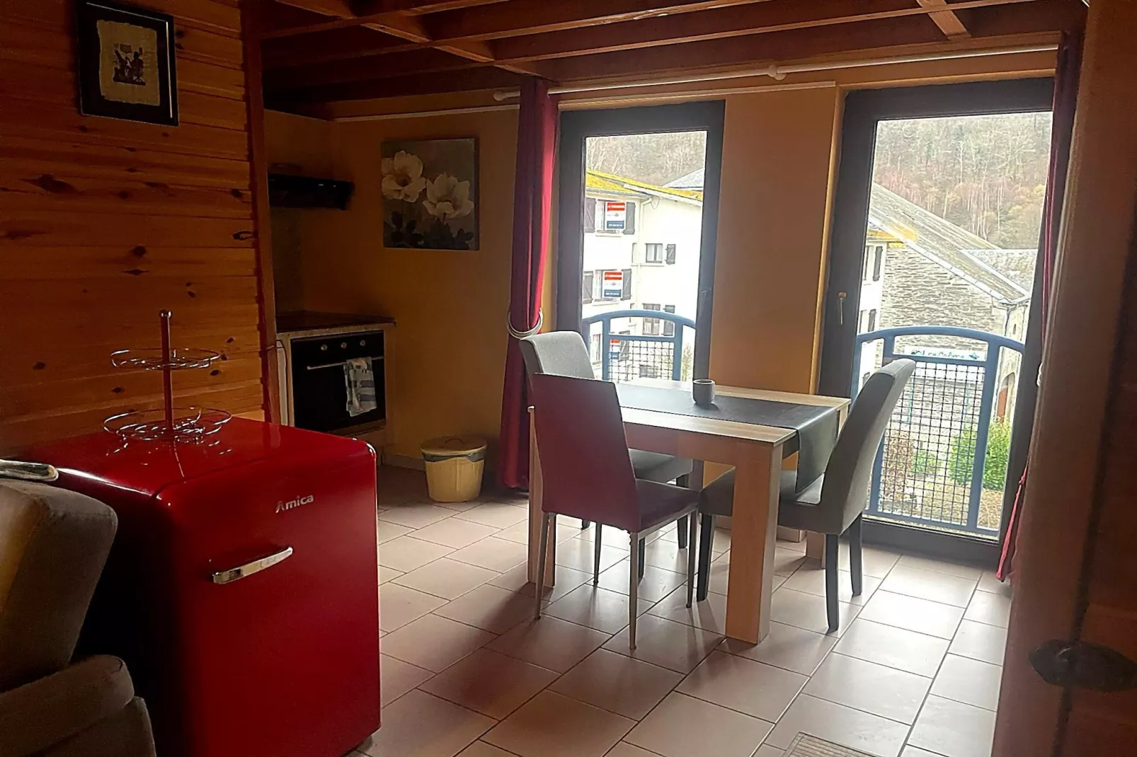 Hondvriendelijke woning met sauna en jacuzzi - Esszimmer