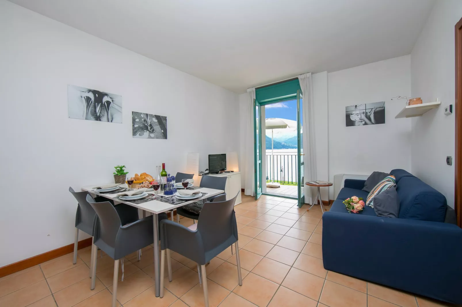 RESIDENCE PORTO LETIZIA - PALACE-1ROOM APT 4 PAX LAKE VIEW PLUS 8205 - P1LP4 - Living room