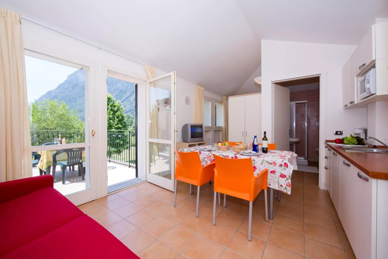 RESIDENCE PORTO LETIZIA - VILLAS-STUDIO 4 PAX VISTA LAGO PLUS 8213 - VSLP4 - Dining room