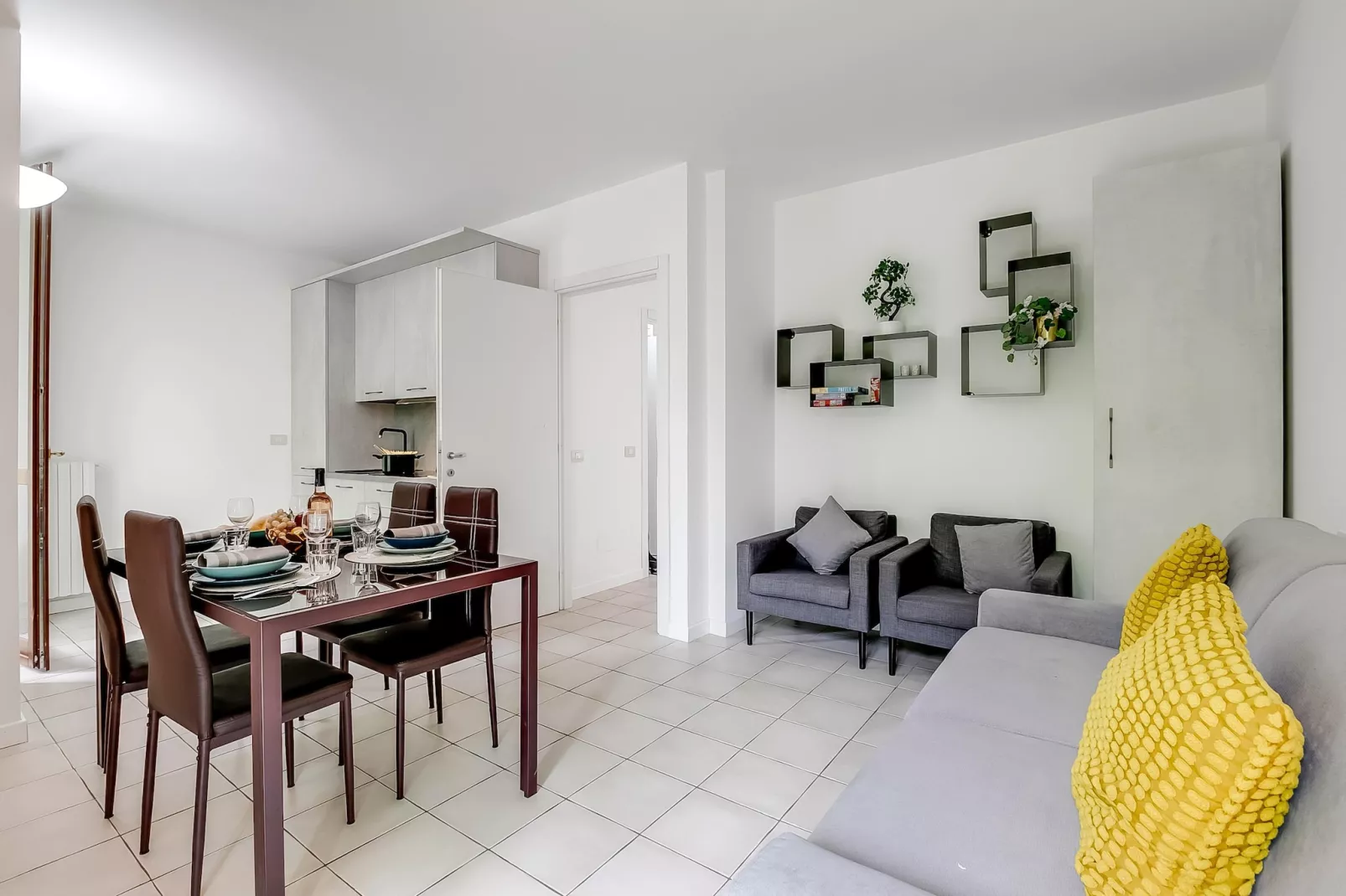 RESIDENCE PORTO LETIZIA - VILLAGE-TRILOCALE 6 PAX DELUXE 8229 - VGB6D - Living room