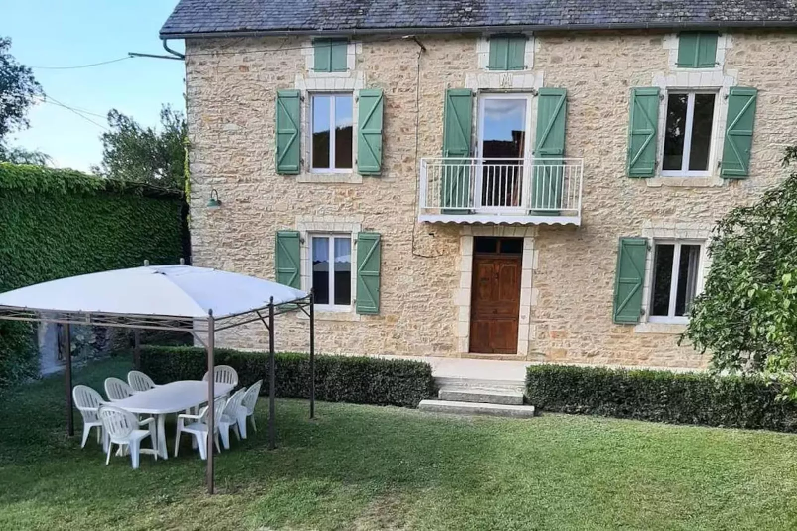 Maison Carème - Außenbereich Sommer