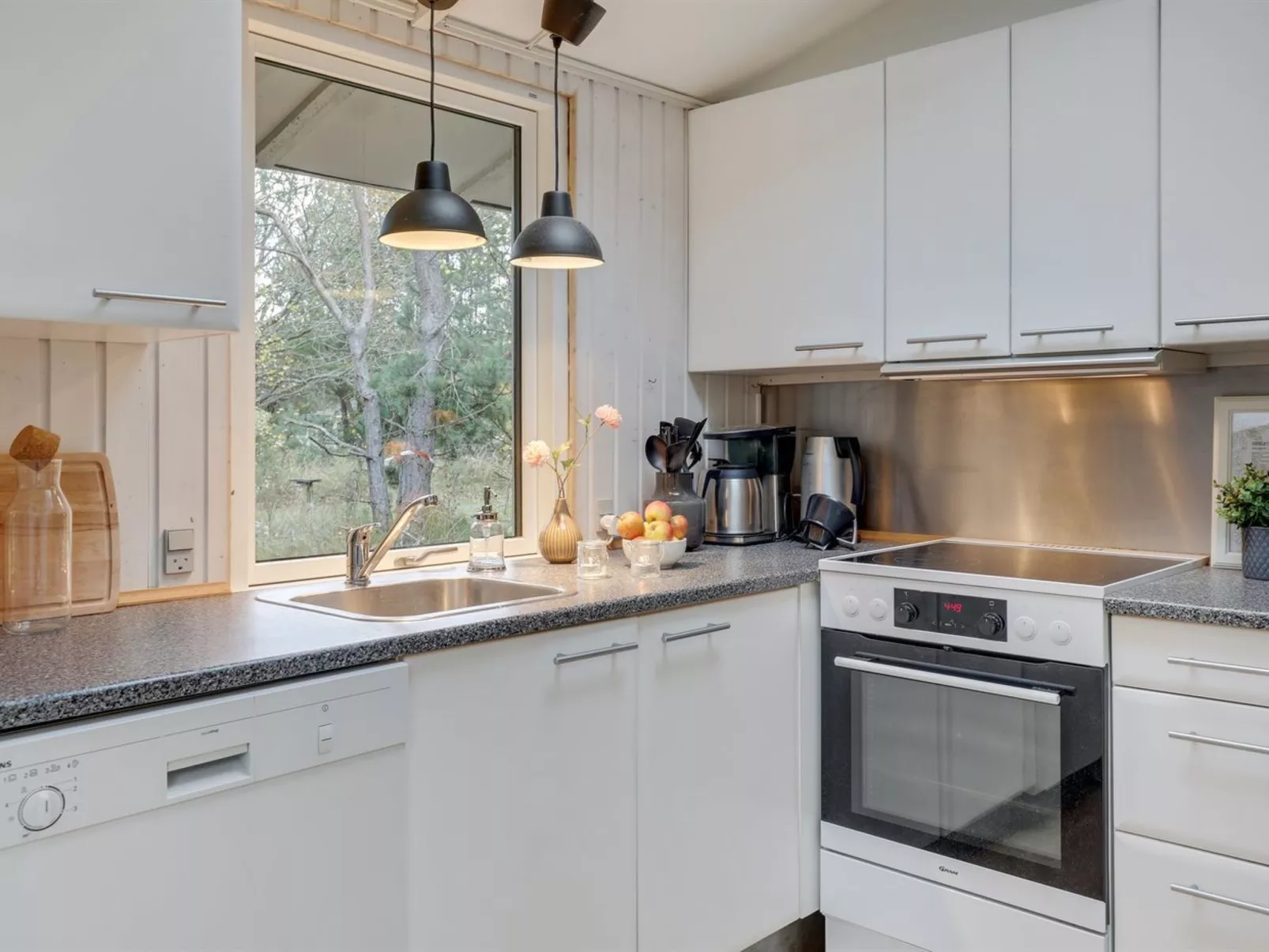 "Essi" - 300m from the sea-Inside