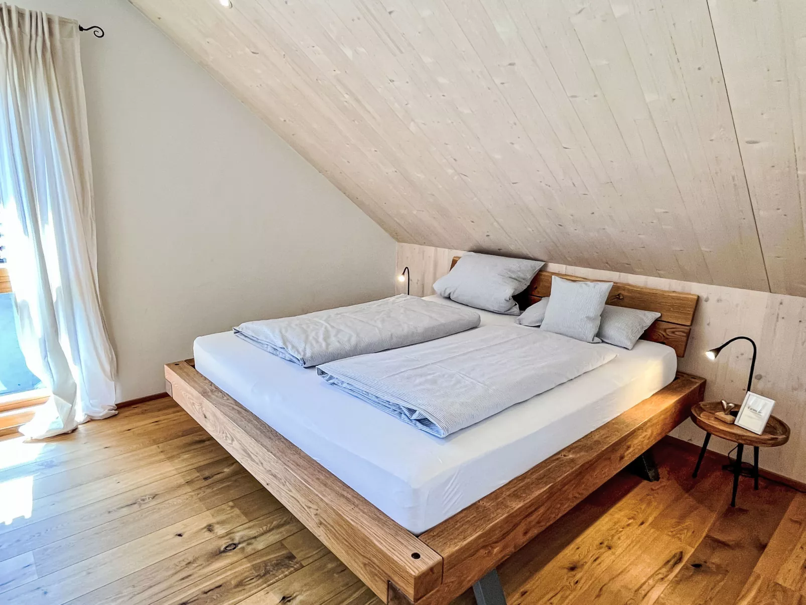 Kinast (HFT202) - Drinnen