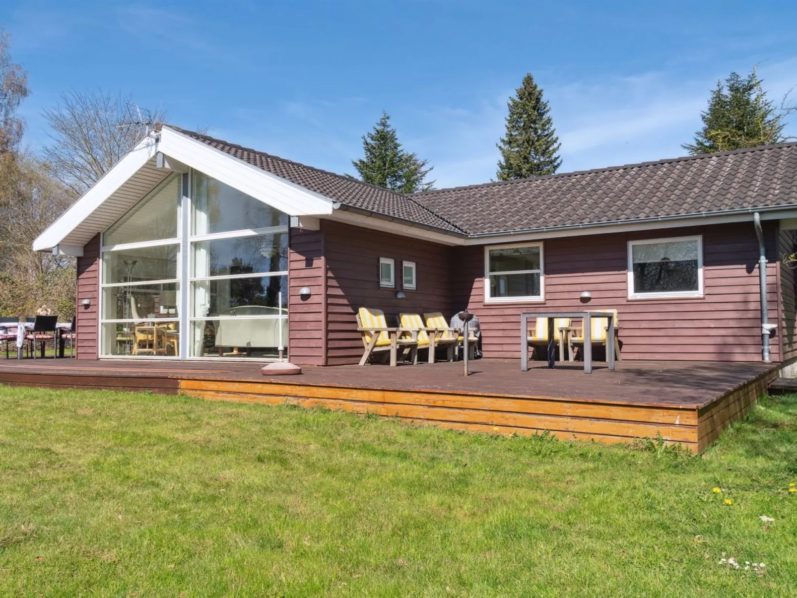 "Lauren" - 200m to the fjord-Draußen