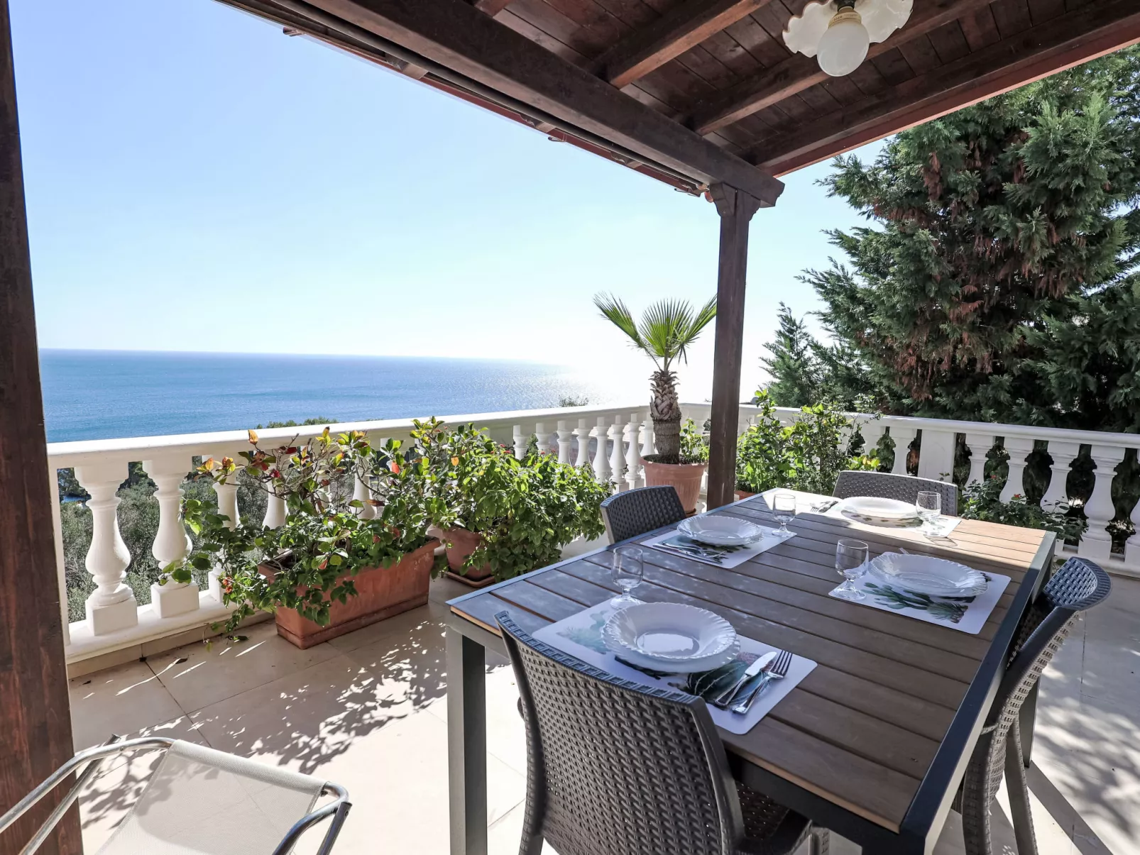 Cicala-Villa Anna-Draußen