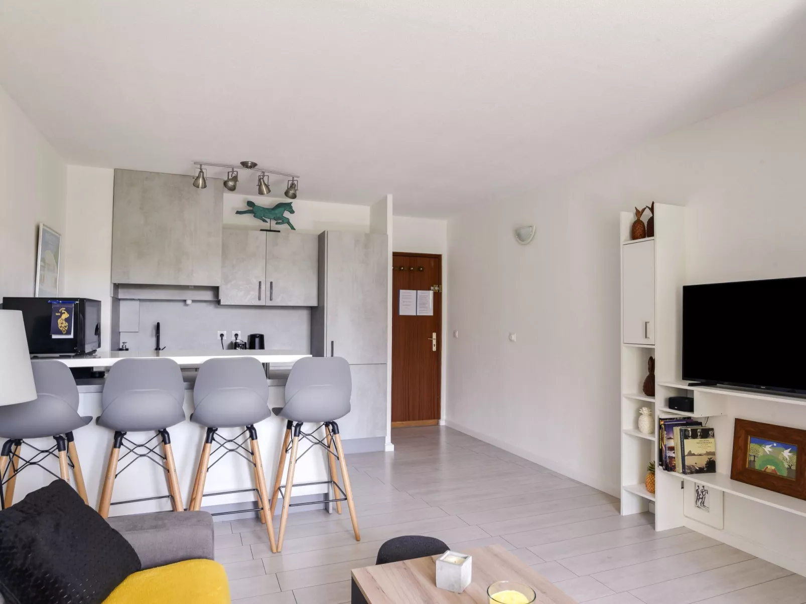 Cimiez Les Pins - Drinnen