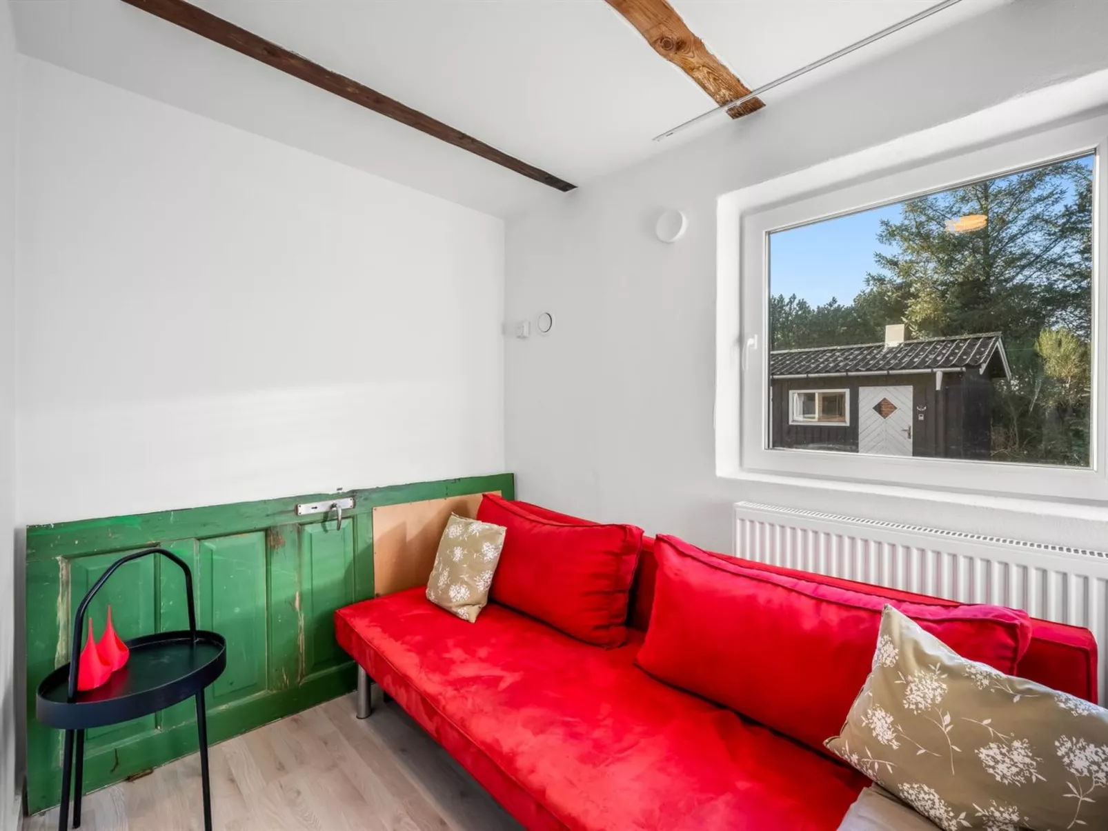 "Vappu" - 400m to the fjord-Inside