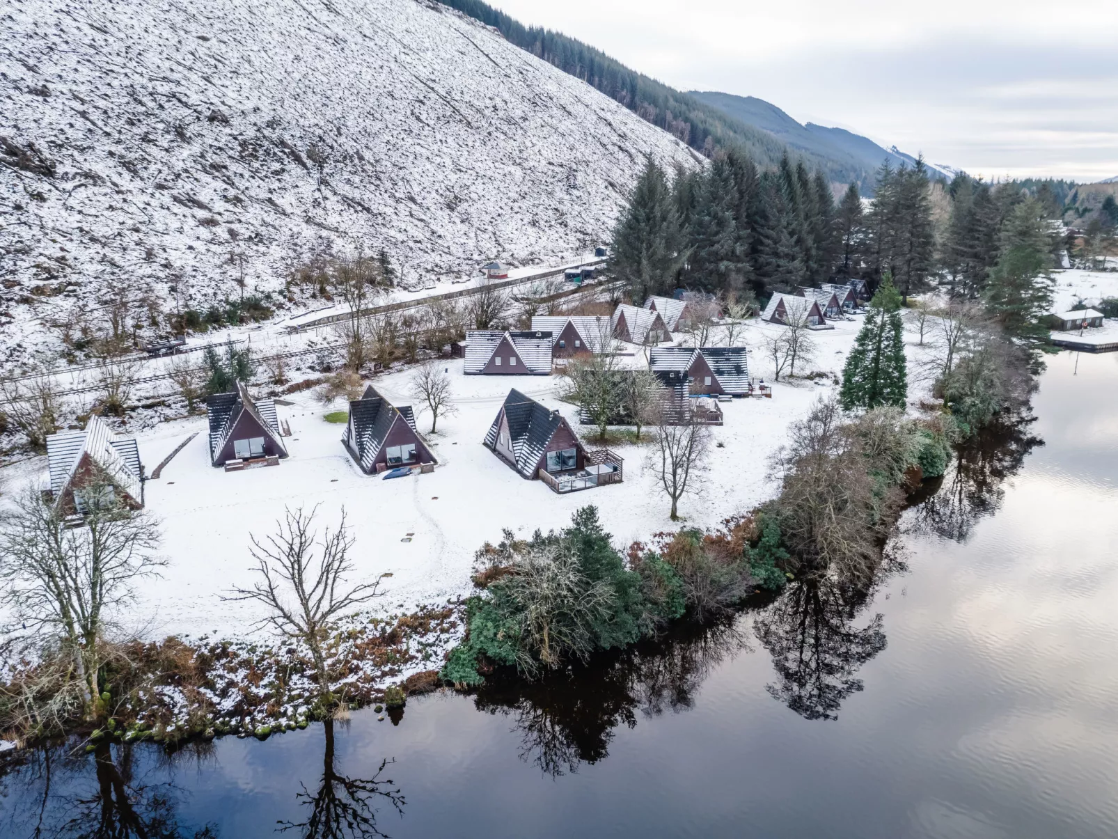 Lothlorien Lodge 4-Outside