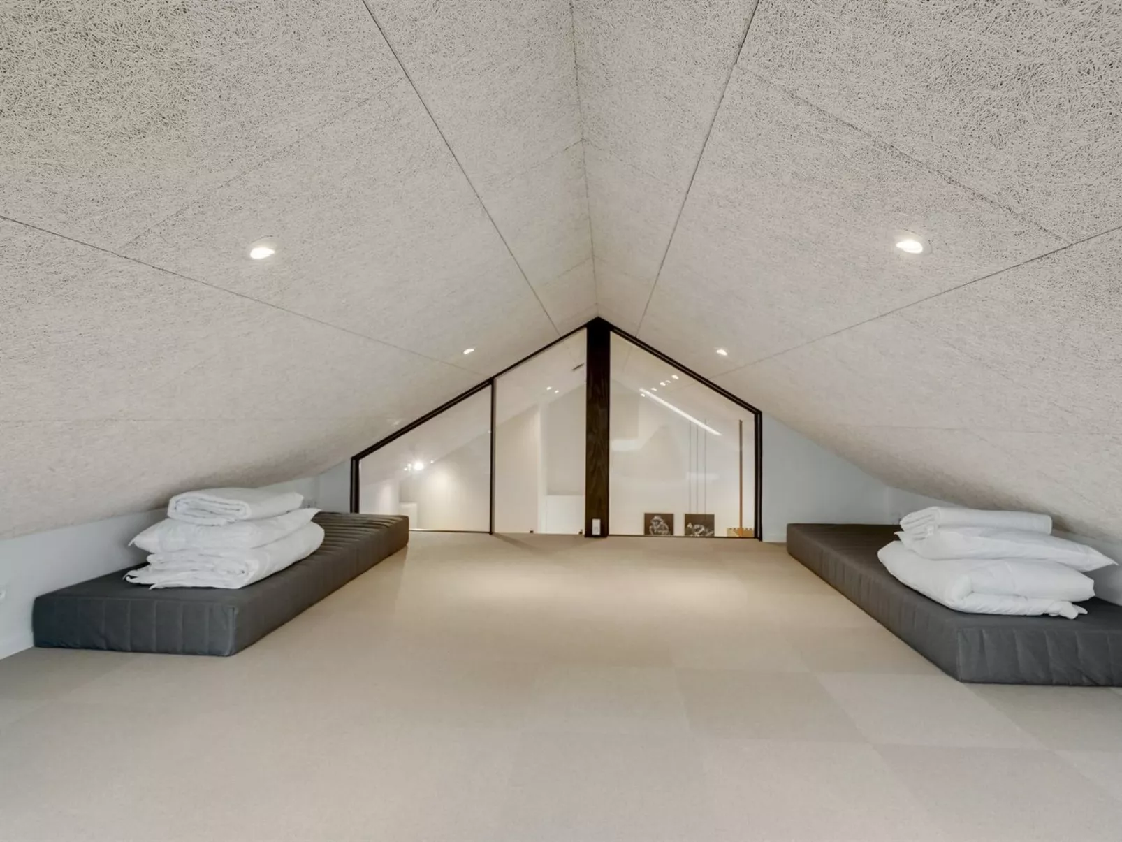 "Menja" - 1.4km from the sea-Inside