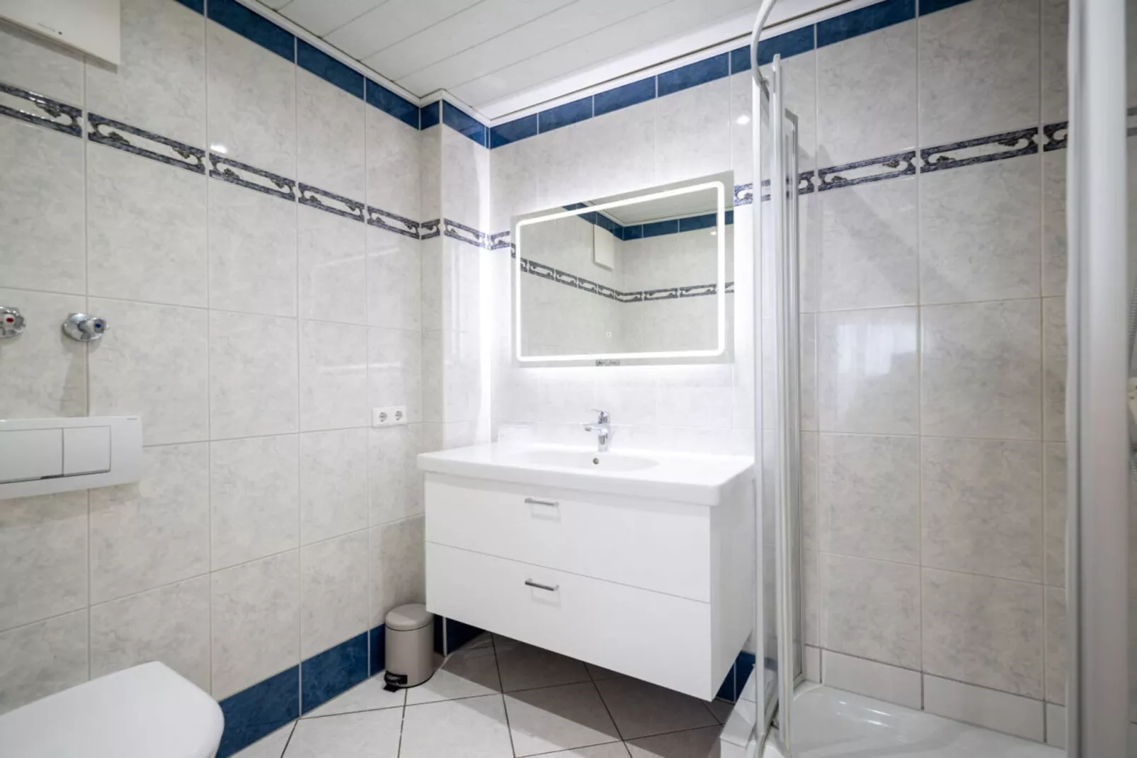 387107-Salle de bain