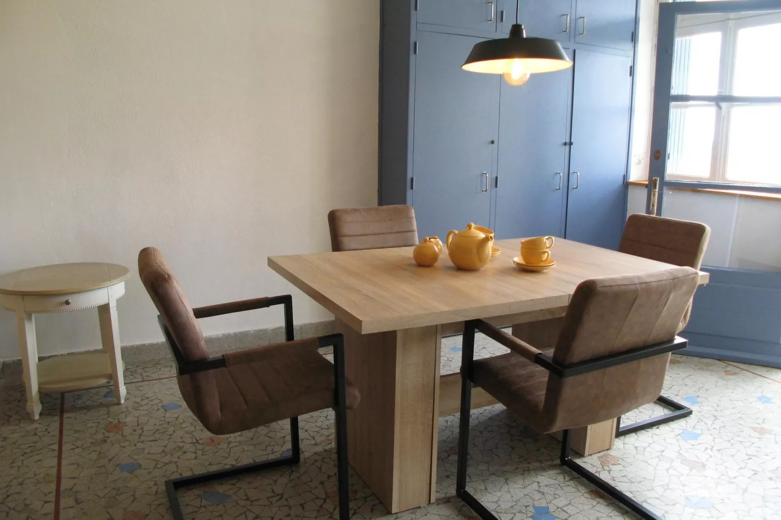 Apt Catharina 3 pers piscine partagée-Dining room