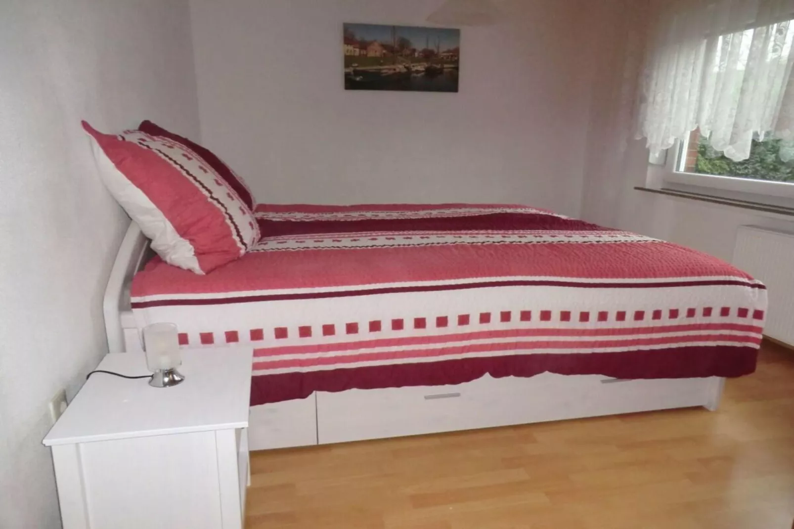 86845-Bedroom