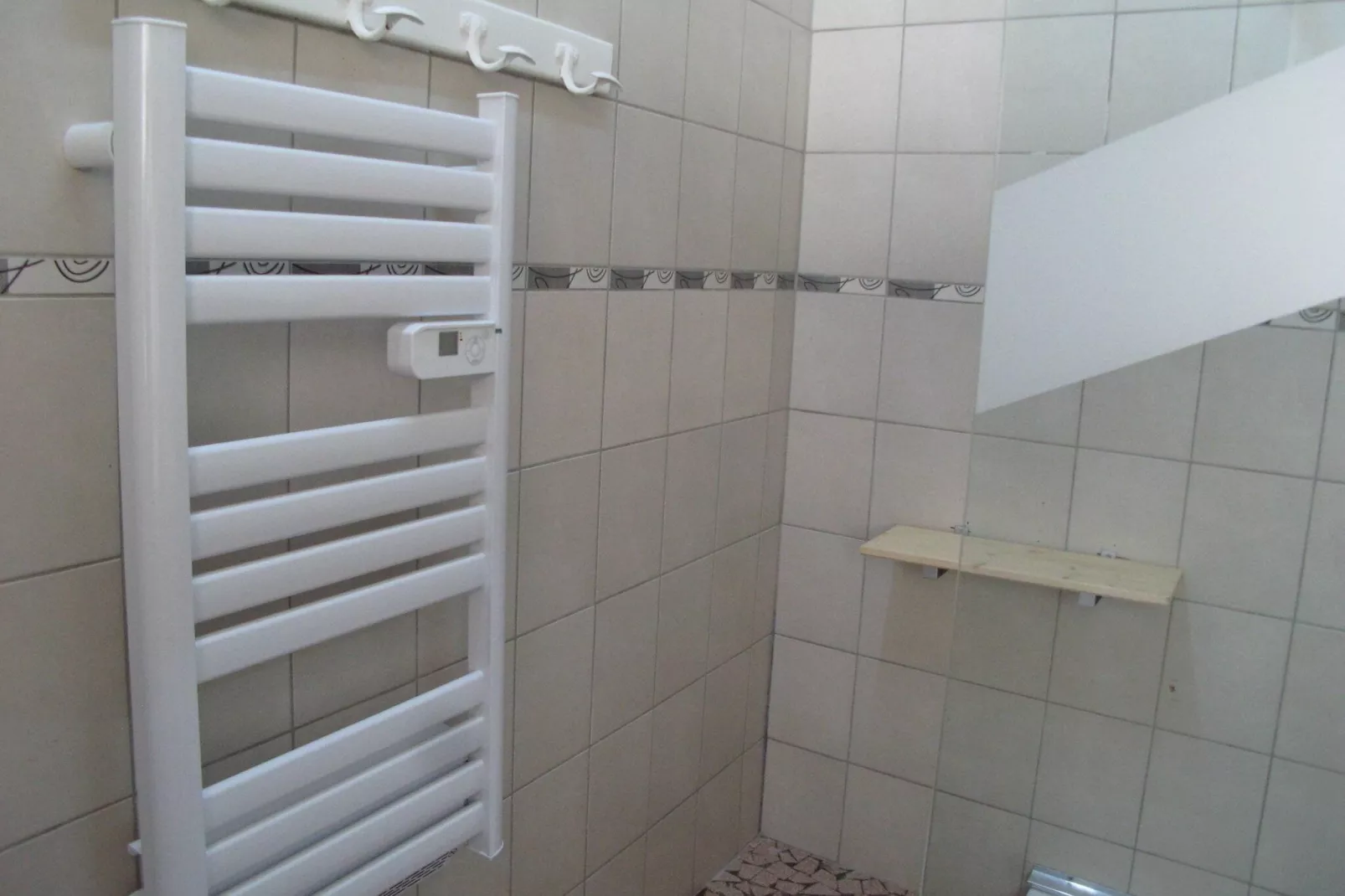 Apt Catharina 3 pers piscine partagée-Bathroom
