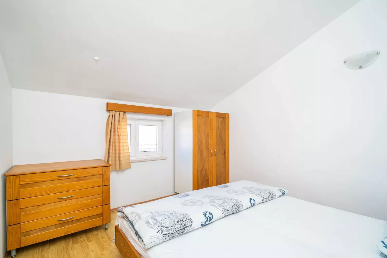 Apartments Senjo - One Bedroom Apartment with Balcony with Sea View (Apartman 1)-Schlafzimmer