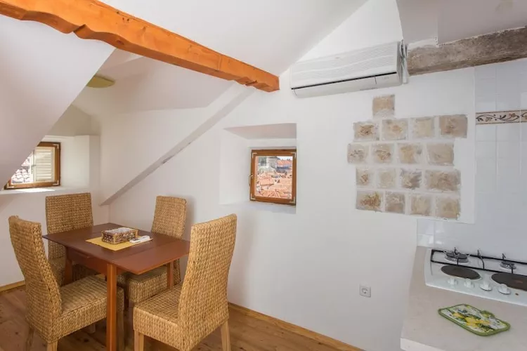 Apartment Le Galion- Two Bedroom Apartment with Partial Sea View-Esszimmer