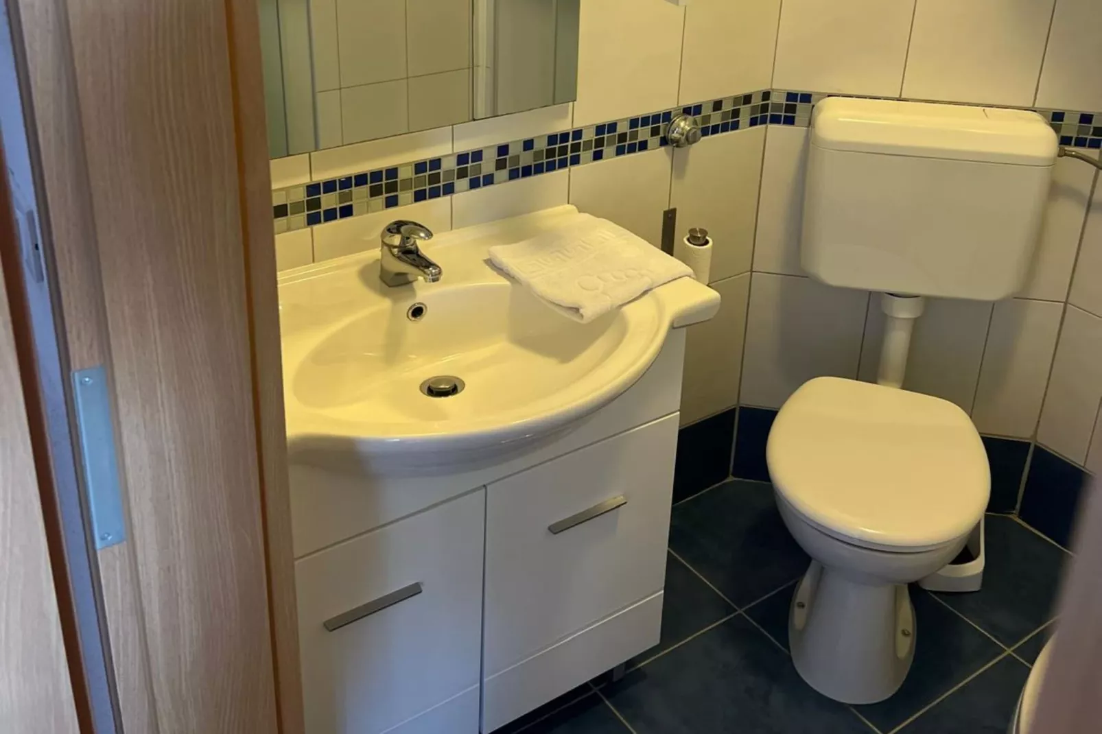 Villa Stella - Two Bedroom Apartment with Balcony and Sea View (Marilena)-Badezimmer