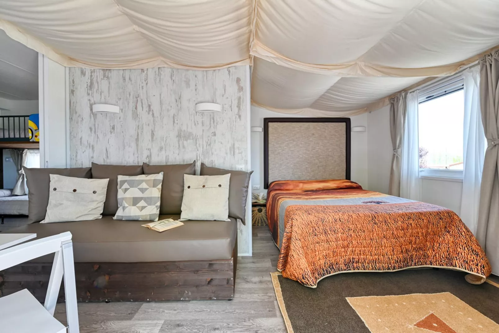 Caravanpark San Benedetto Camping Relais Peschiera / MH Borgo-Living room