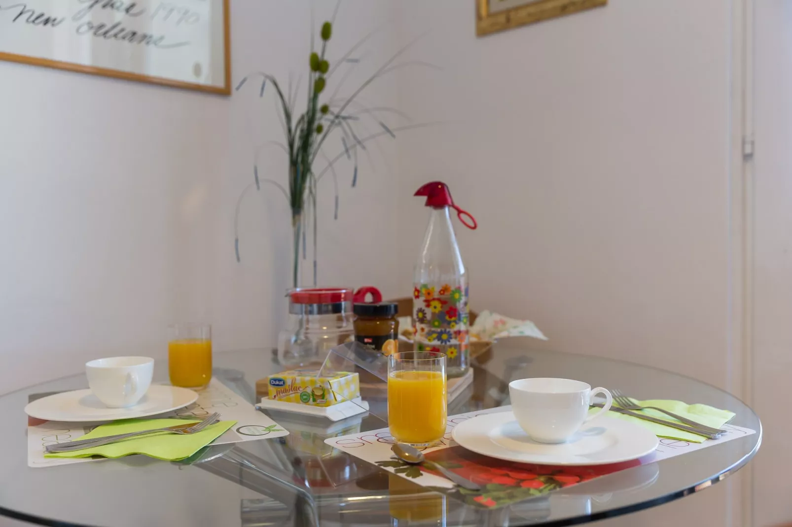 Apartment Nana-One Bedroom Apartment with Loggia and Sea View-Esszimmer