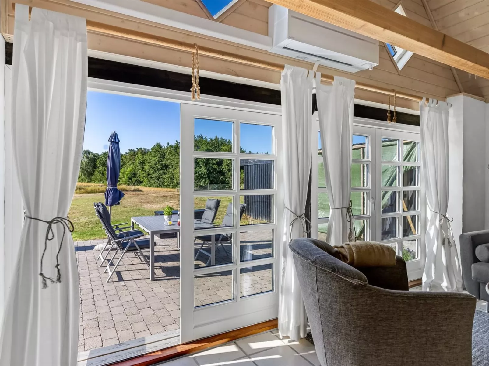 "Ronja" - 1.3km from the sea-Drinnen