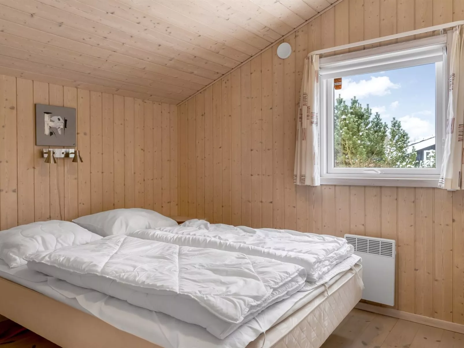 "Galin" - 210m to the fjord-Drinnen