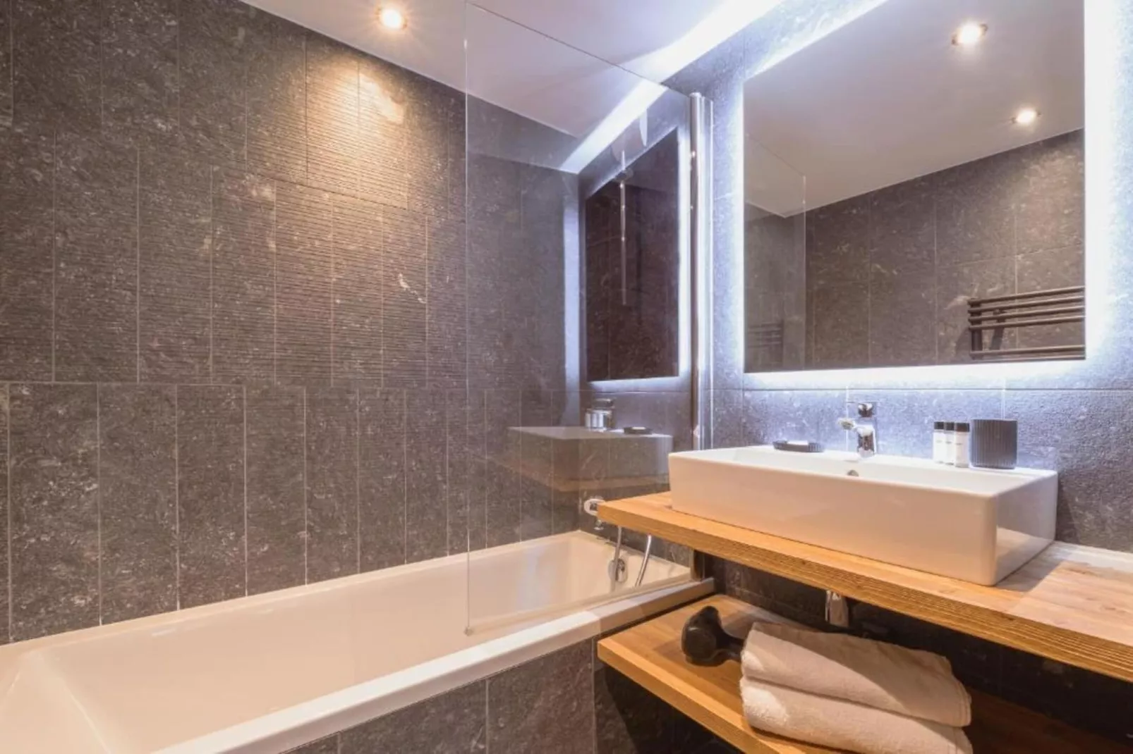 Residence L’ÉCLAT DES VÉRIAZ A24S-Salle de bain