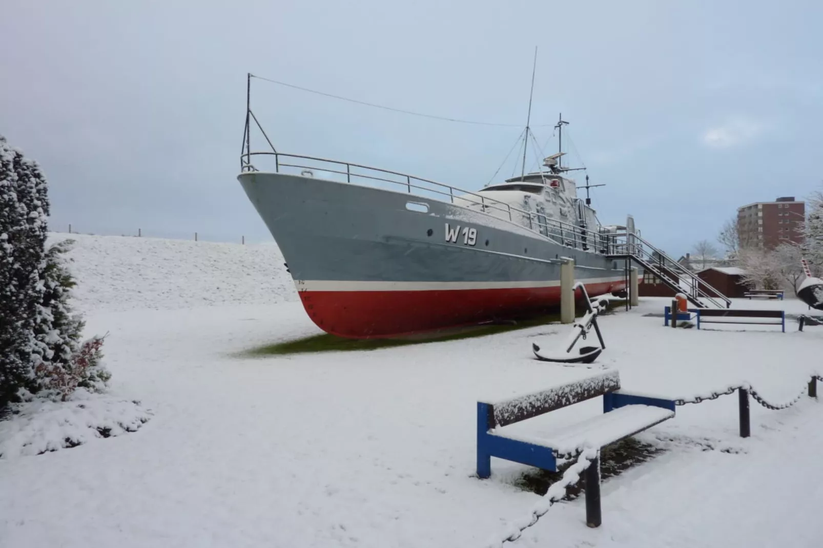 561527 - Area within 1km in winter