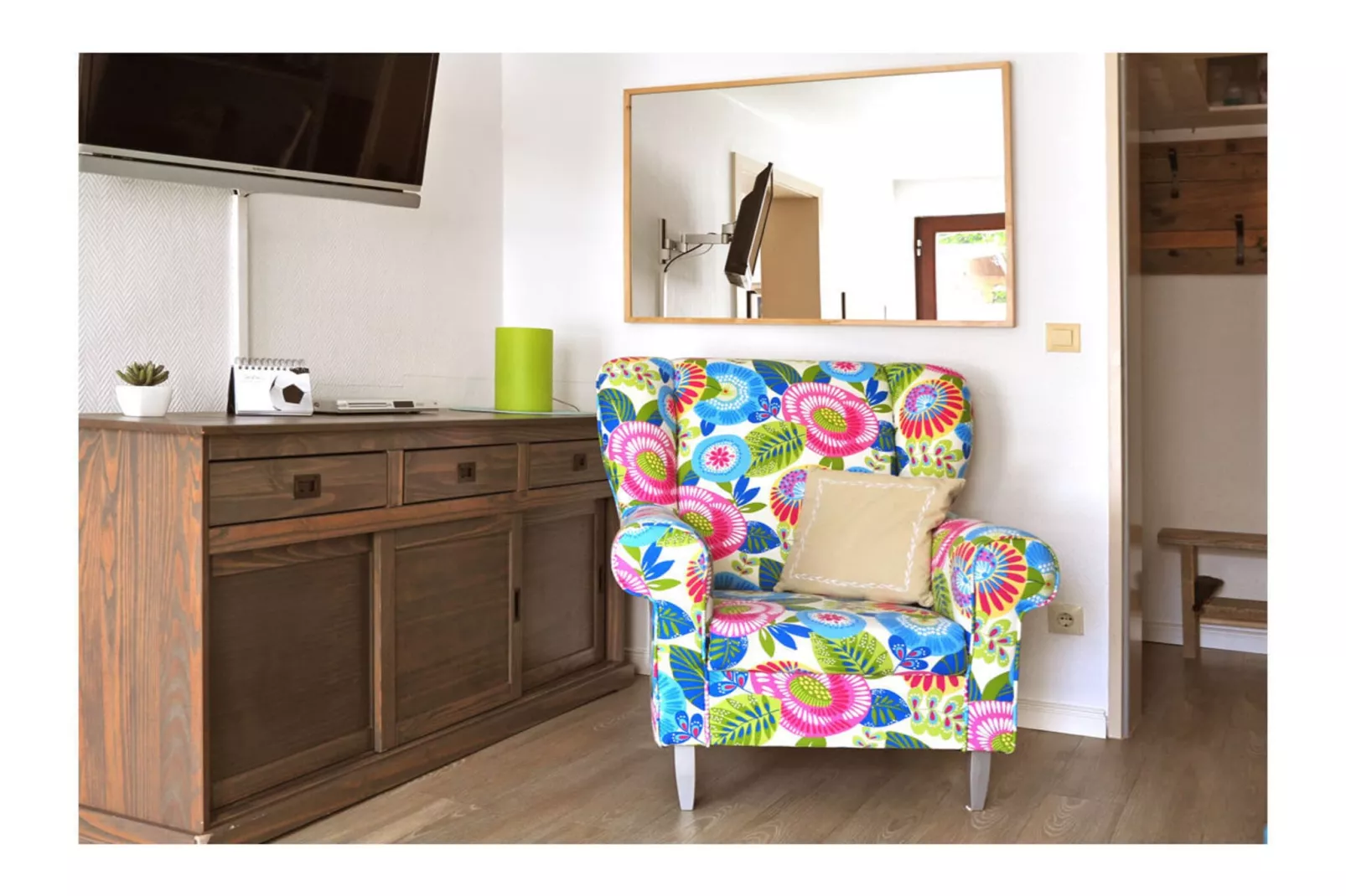 254647 - Living room