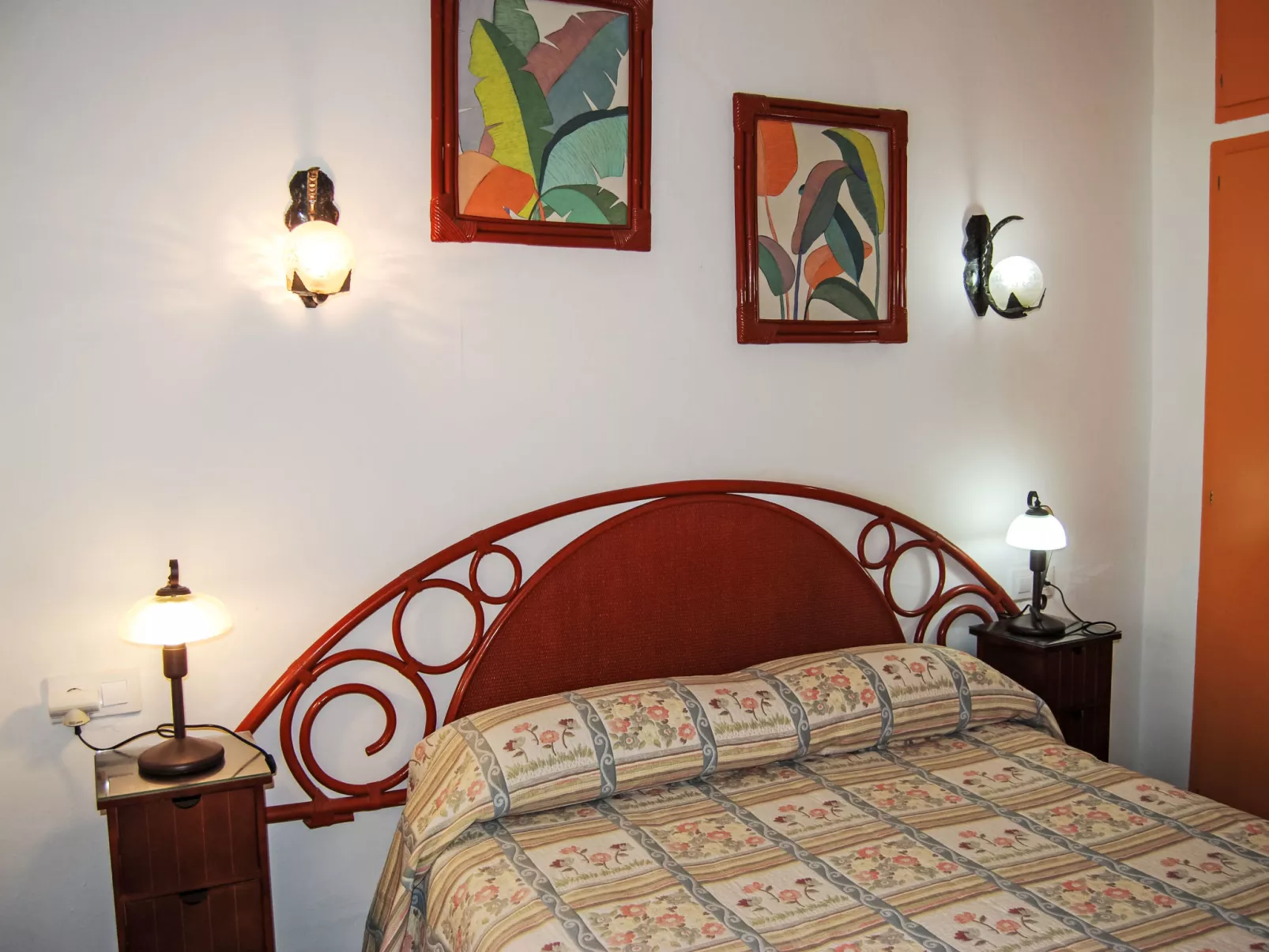 Ferienvilla, Seeblick, privater Pool und Parkplatz - Dedans