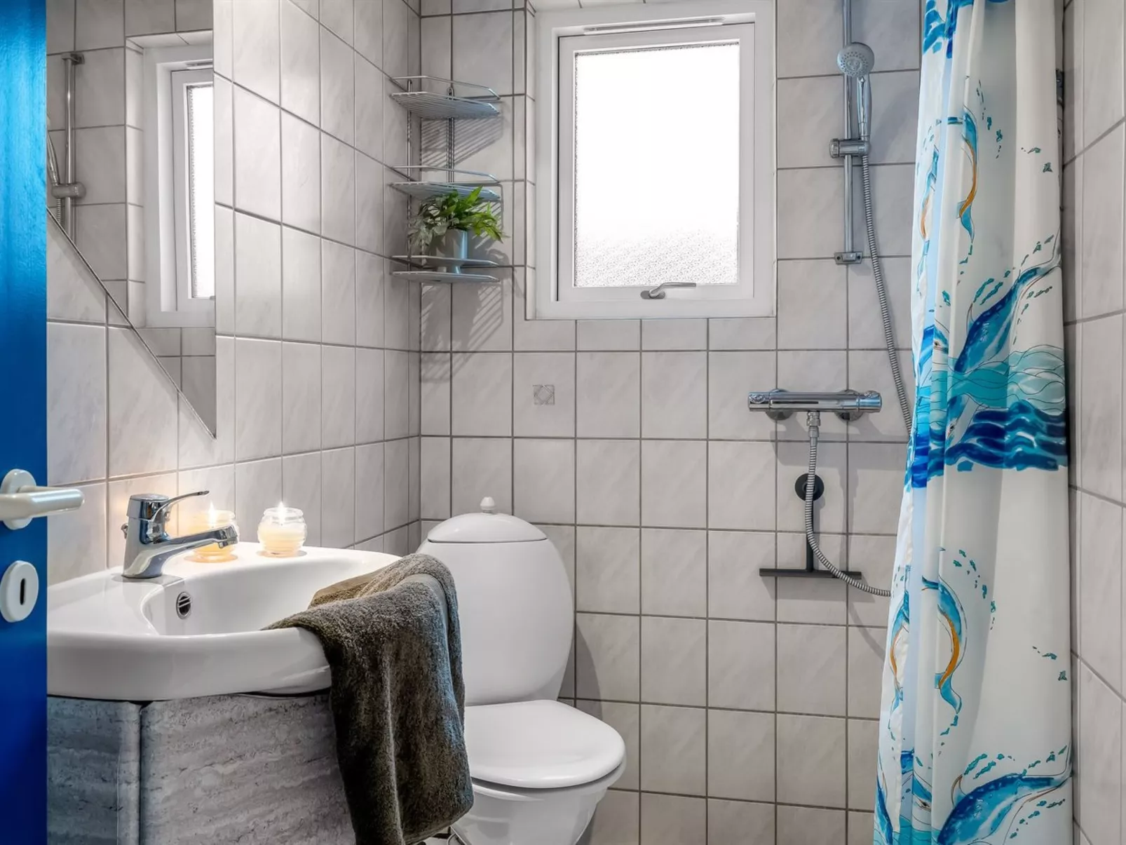 "Allyson" -  from the sea-Inside