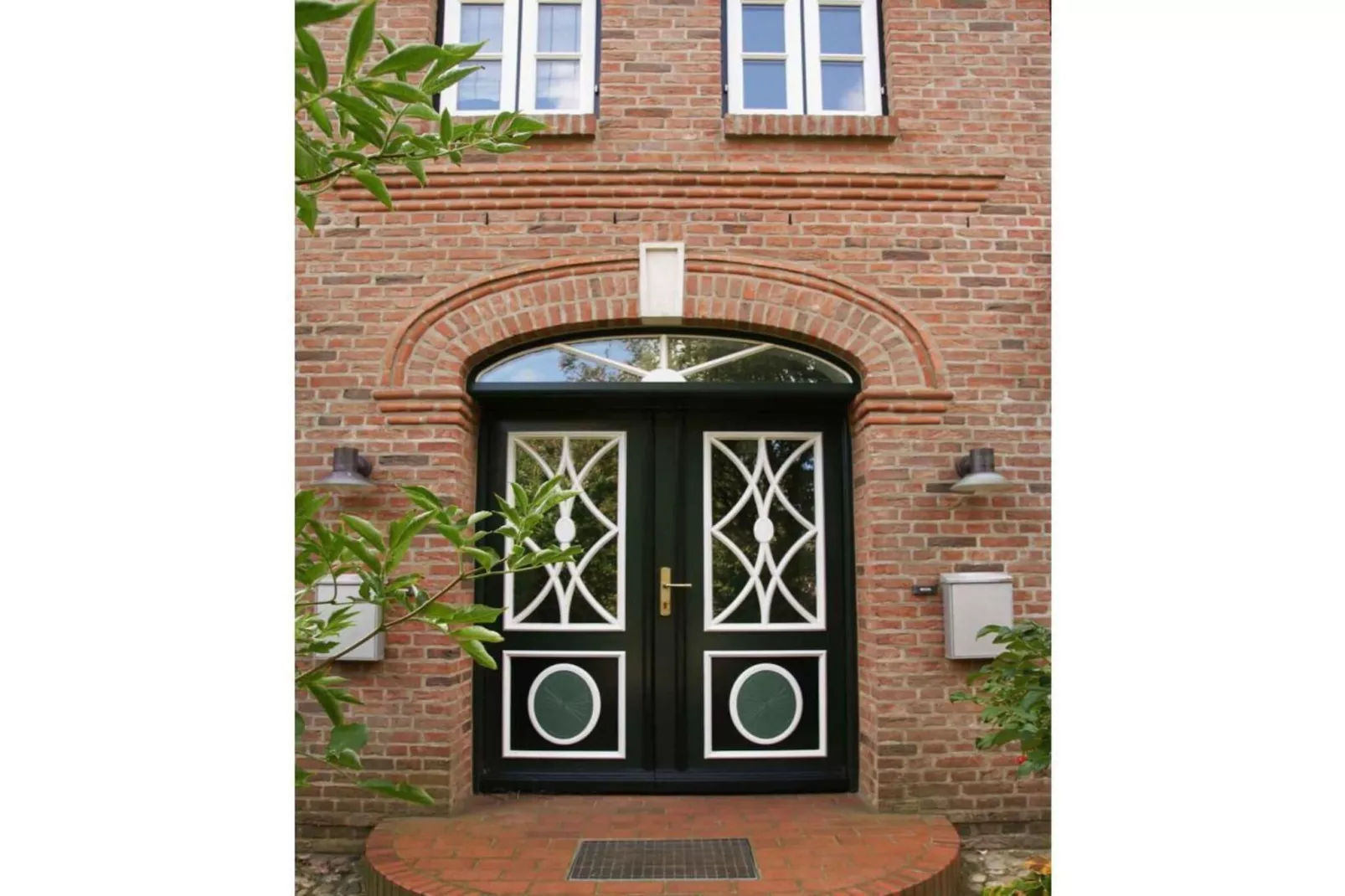 252827-Hall & reception