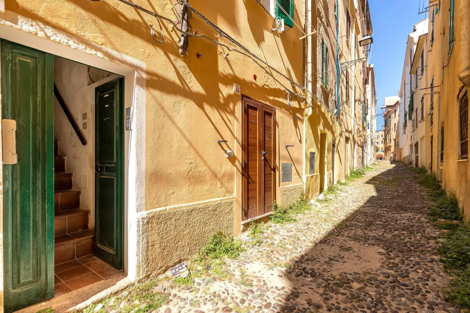 MONOLOCALE BURAGNA-Exterior in summer