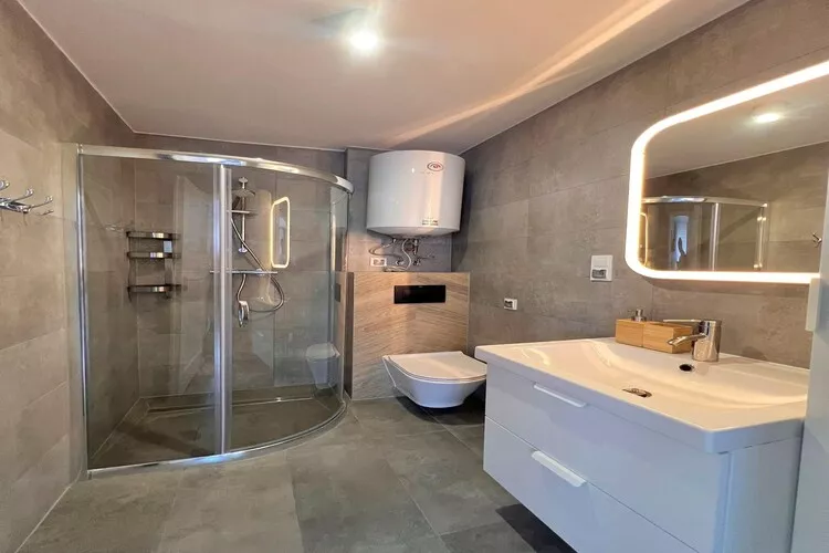 Domki 4-osobowe dla 4 osób-Bathroom