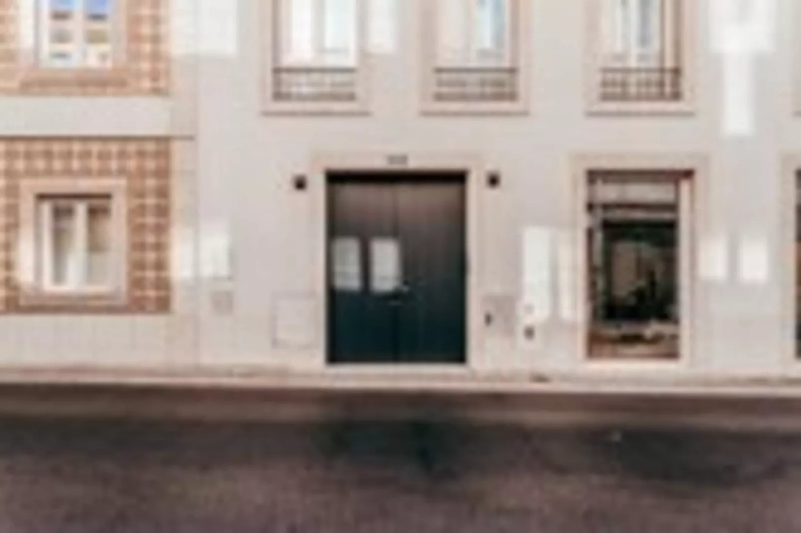 Elegant & Sophisticated Campo Ourique by GT House-Außenbereich Sommer